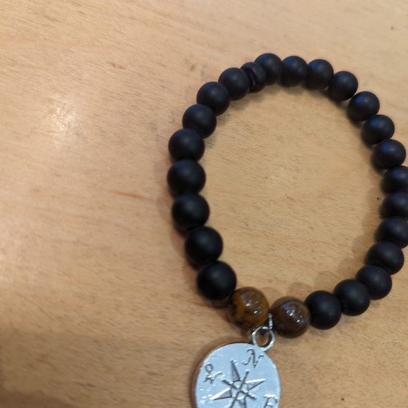 2 Natural Stone Bracelets - Picture 3 of 8